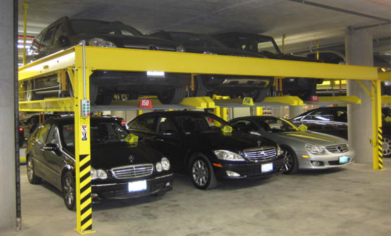 suspend platform car stacker Image